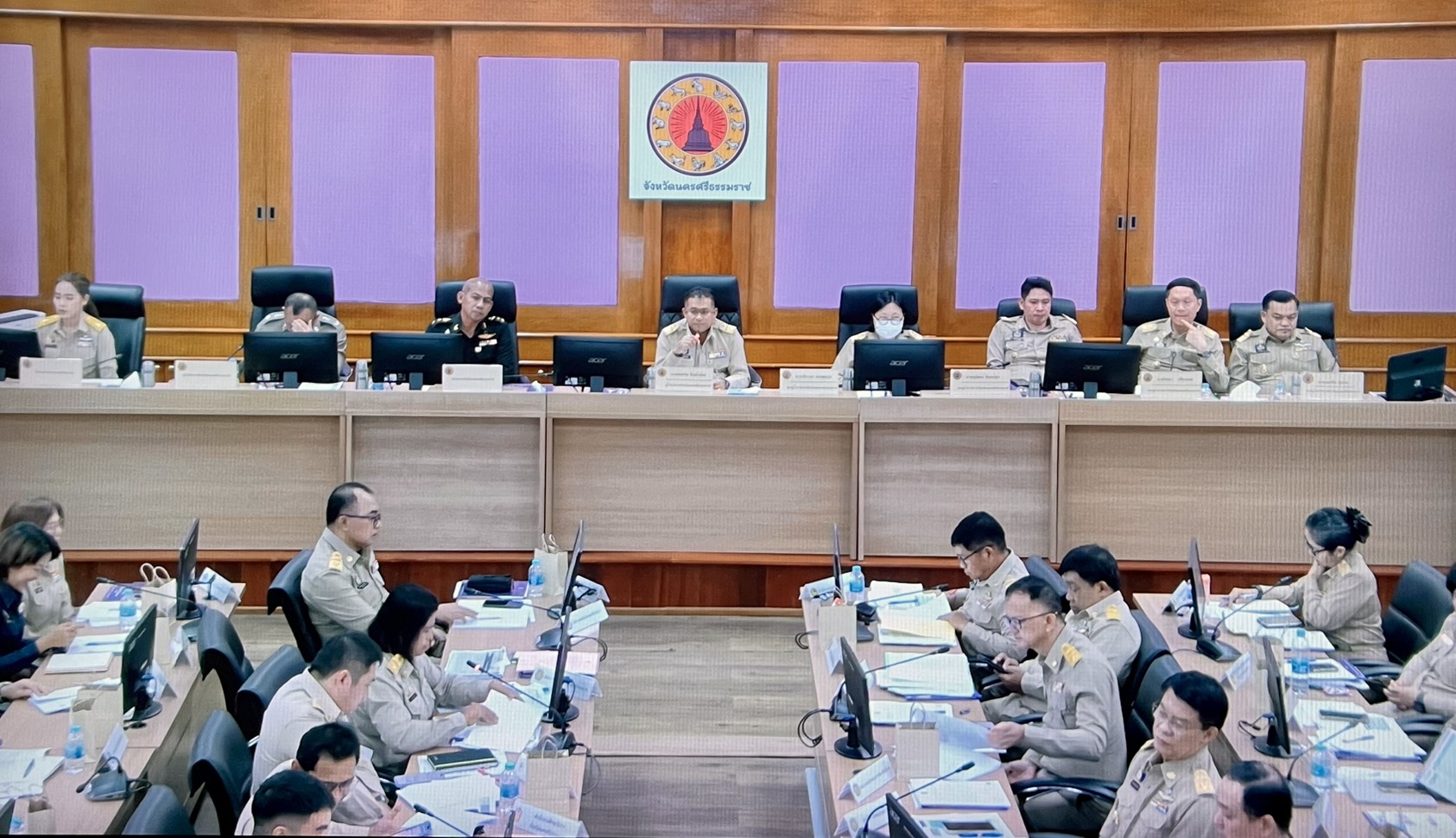 ผวจ.นครศรีธรรมราช เป็นประธานประชุมคณะกรมการจังหวัดฯ ประจำเดือนมกราคม 2569 มอบรางวัล เกียรติบัตรและโล่ประกาศเกียรติคุณแก่ผู้ทำคุณประโยชน์และสร้างชื่อเสียงแก่จังหวัดและสังคม 