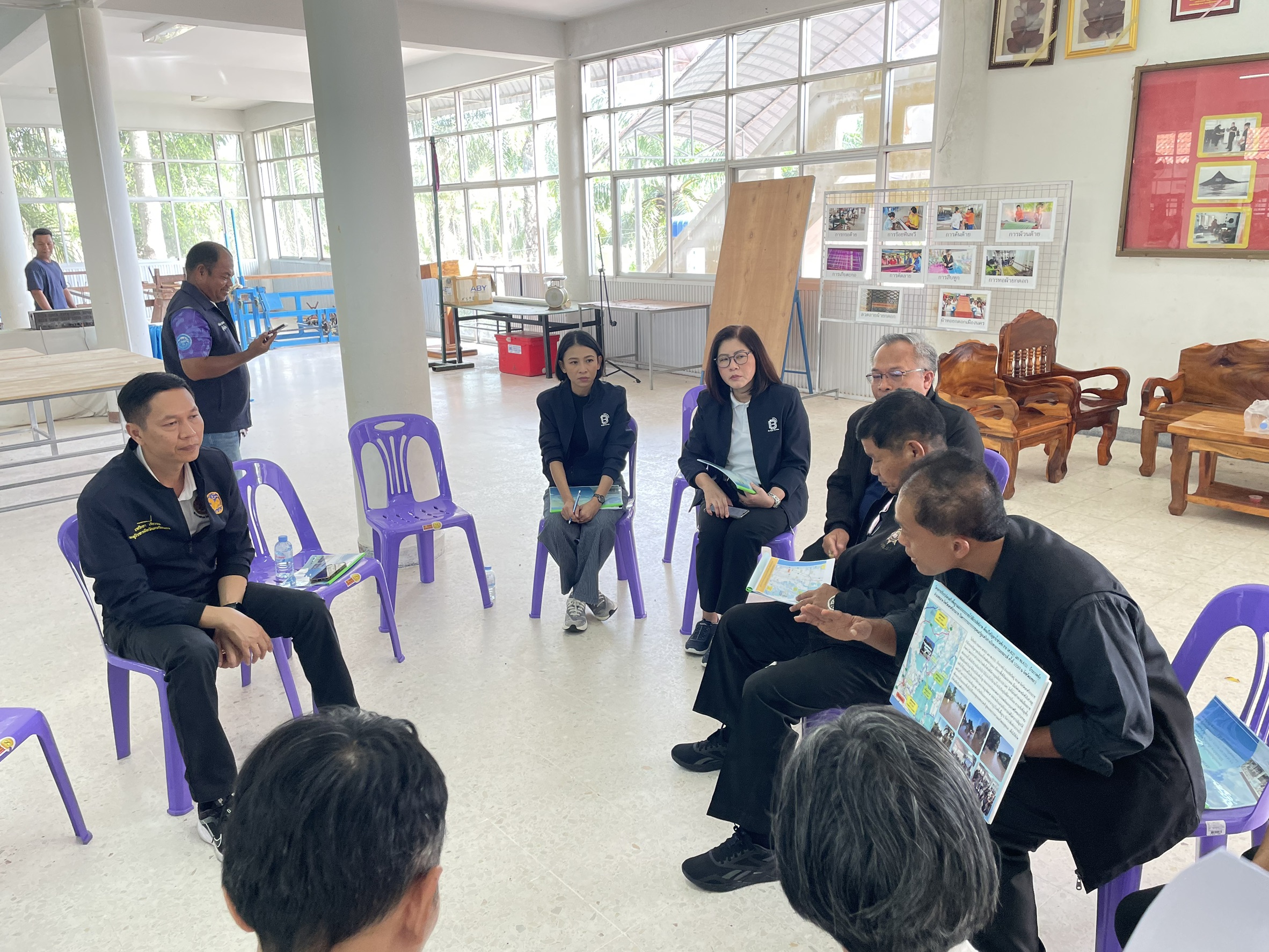 รอง ผวจ.นครศรีธรรมราช พร้อมด้วยผู้แทนกระทรวงมหาดไทย สำนักงบประมาณ และสำนักงานพัฒนาเศรษฐกิจและสังคมภาคใต้ ร่วมลงพื้นที่สำรวจความพร้อมของข้อเสนอ 3 โครงการ สำคัญ นำเสนอสู่ ครม. สัญจร ในพื้นที่กลุ่มจังหวัดภาคใต้ฝั่งอ่าวไทย ณ จังหวัดสงขลา ระหว่างวันที่ 8-9 มิถุนายนนี้