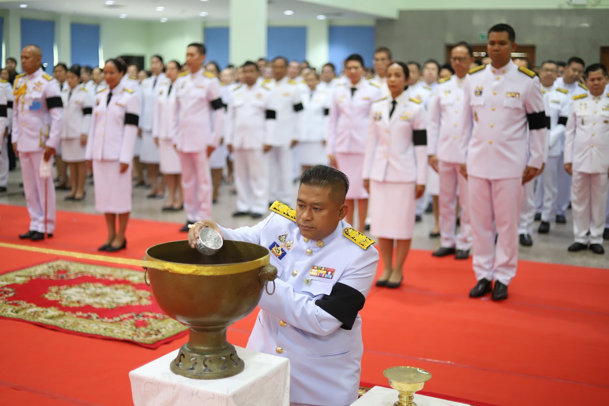 พสกนิกรชาวนครศรีธรรมราช เศร้าอาดูร ร่วมพิธีถวายน้ำสรงพระศพ และลงนามถวายความอาลัยเบื้องหน้าพระรูป สมเด็จพระเจ้าลูกเธอ เจ้าฟ้าพัชรกิติยาภา นเรนทิราเทพยวดี กรมหลวงราชสาริณีสิริพัชร มหาวัชรราชธิดา